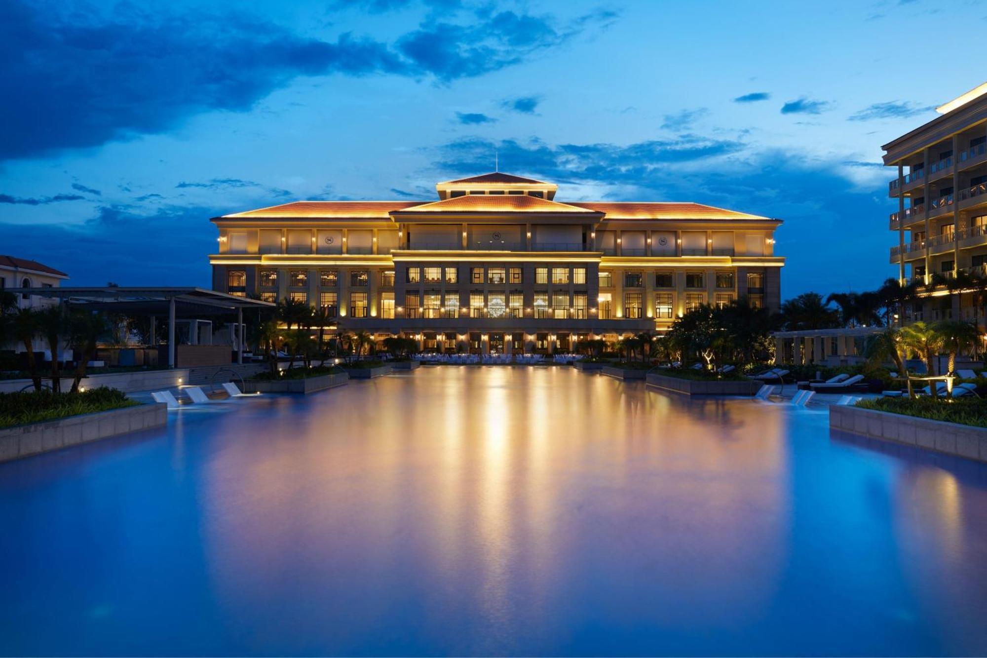 Sheraton Grand Danang Resort & Convention Center Luaran gambar